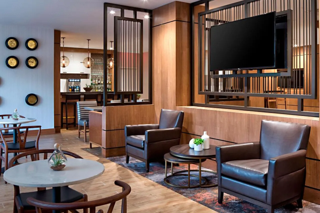 Houston Marriott Westchase — ภาพห้องพักและบรรยากาศ