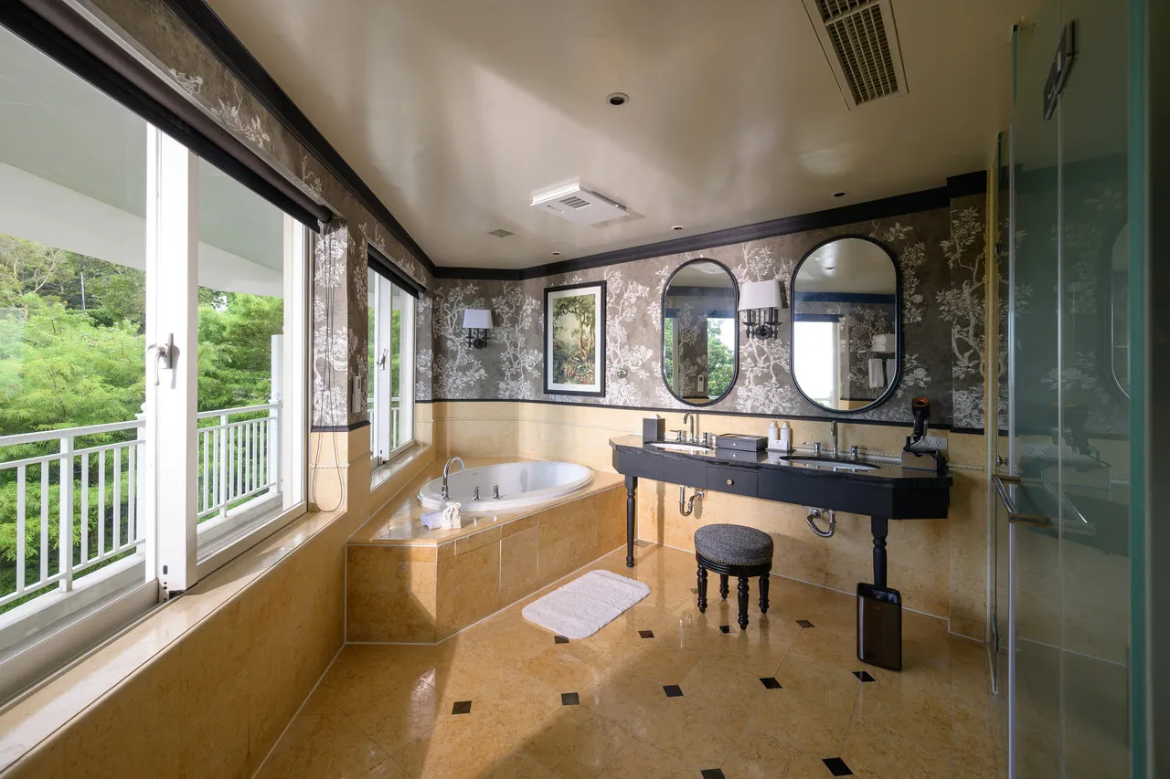 Hualien Farglory Hotel — rooms and atmosphere