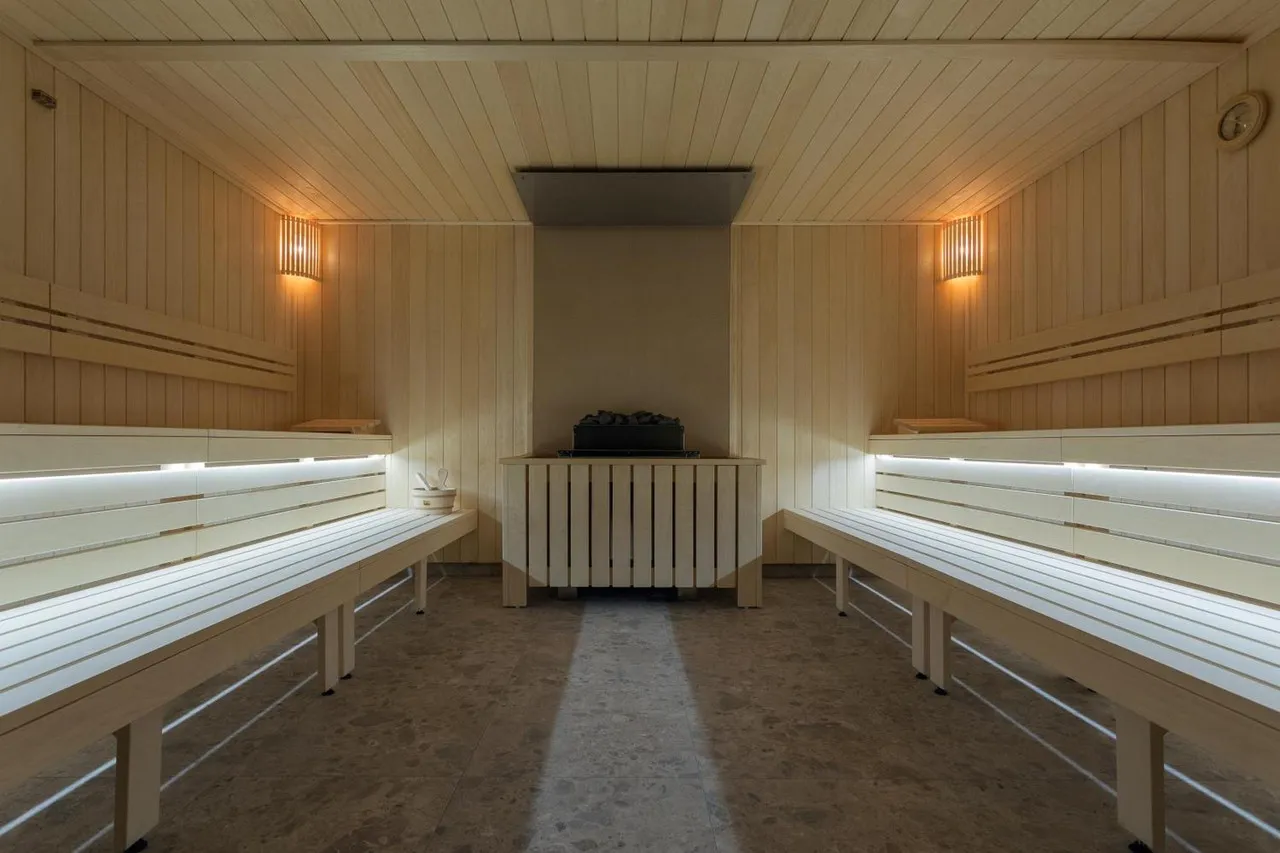 Hunguest Hotel Flóra — rooms and atmosphere