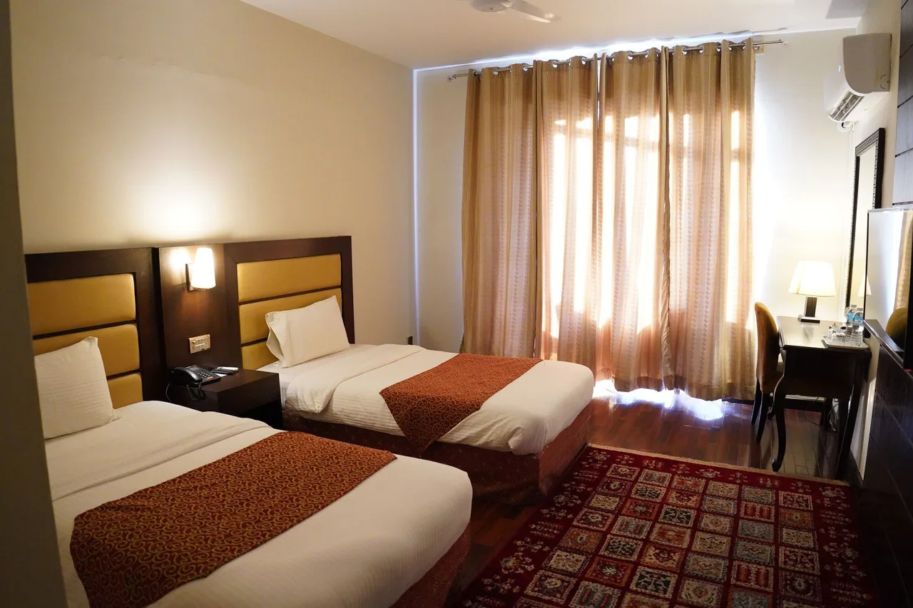 Hunza Darbar Hotel — ภาพห้องพักและบรรยากาศ