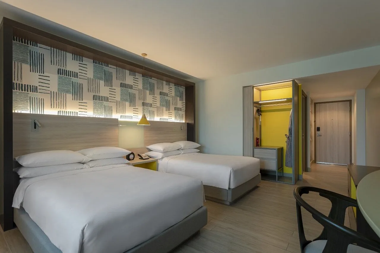 Hyatt Centric San Salvador — rooms and atmosphere