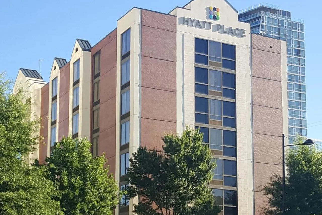 Hyatt Place Atlanta / Buckhead — ภาพห้องพักและบรรยากาศ
