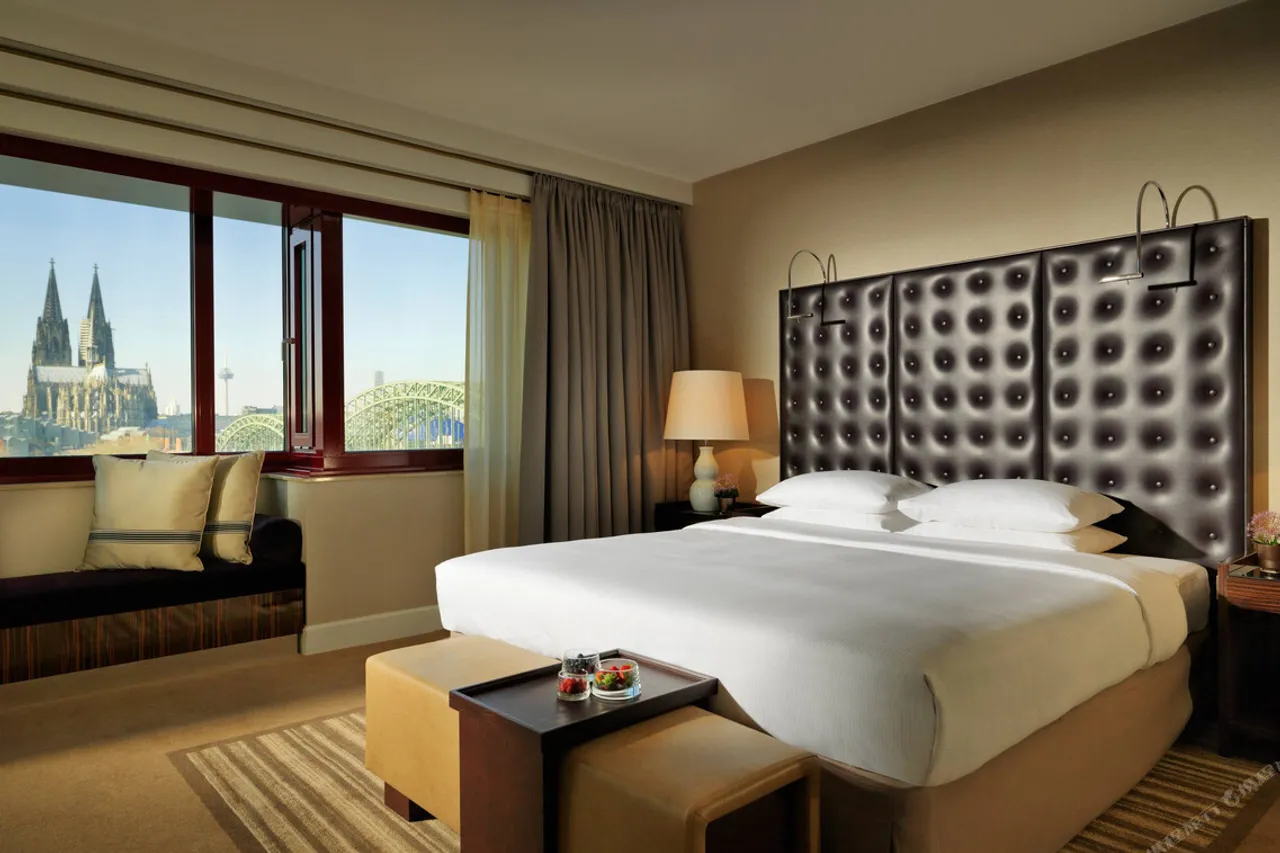 Hyatt Regency Cologne — โคโลญ
