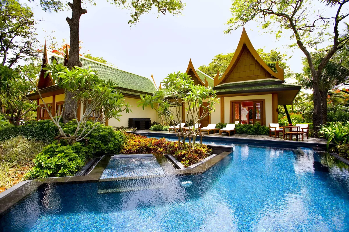Hyatt Regency Hua Hin — rooms and atmosphere