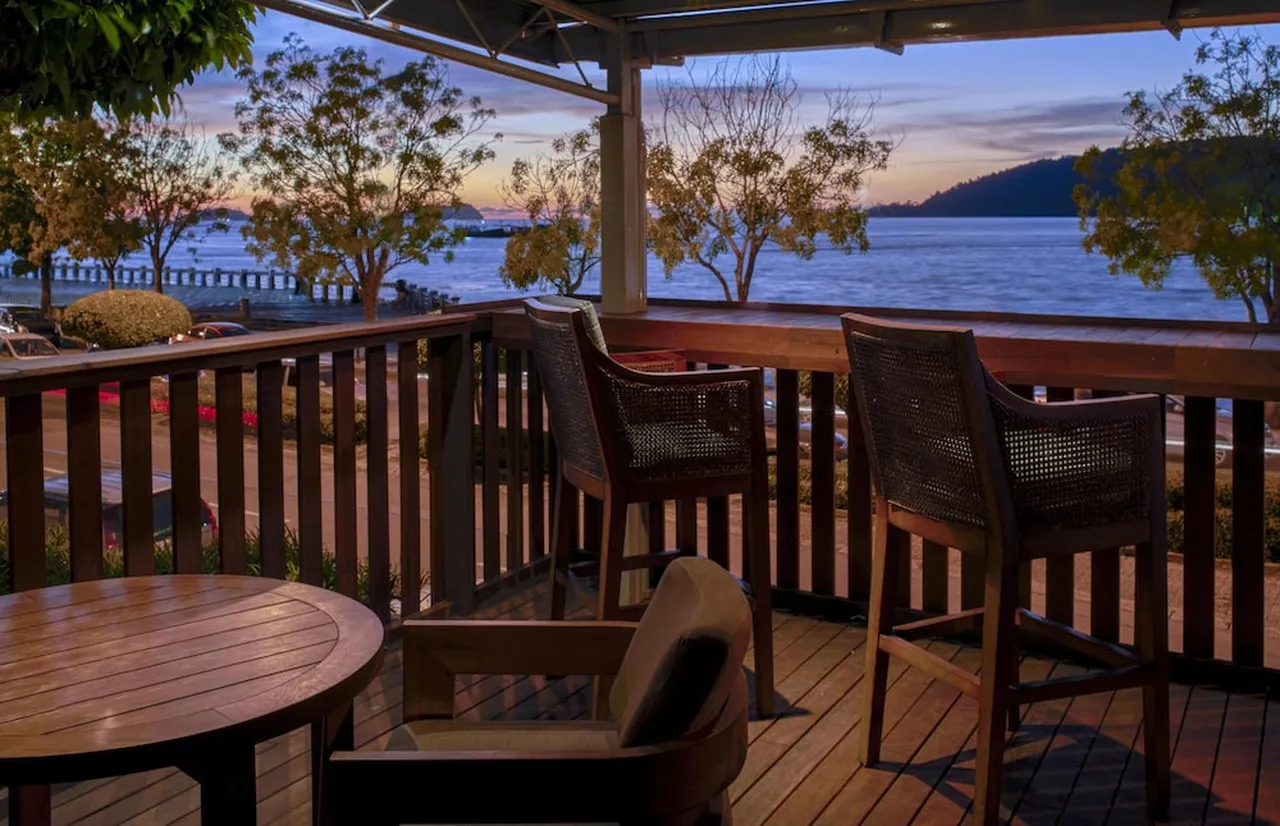 Hyatt Regency Kinabalu — rooms and atmosphere