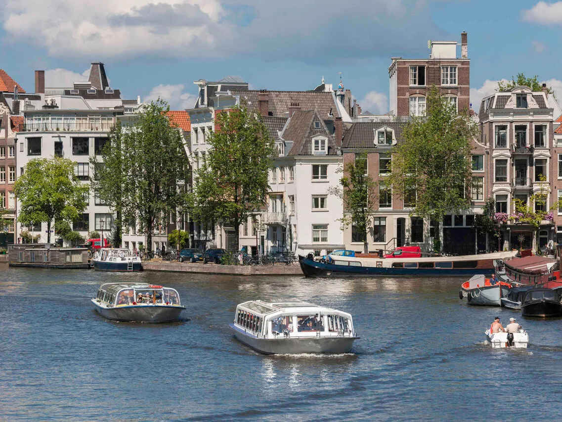 ibis Amsterdam Centre — rooms and atmosphere