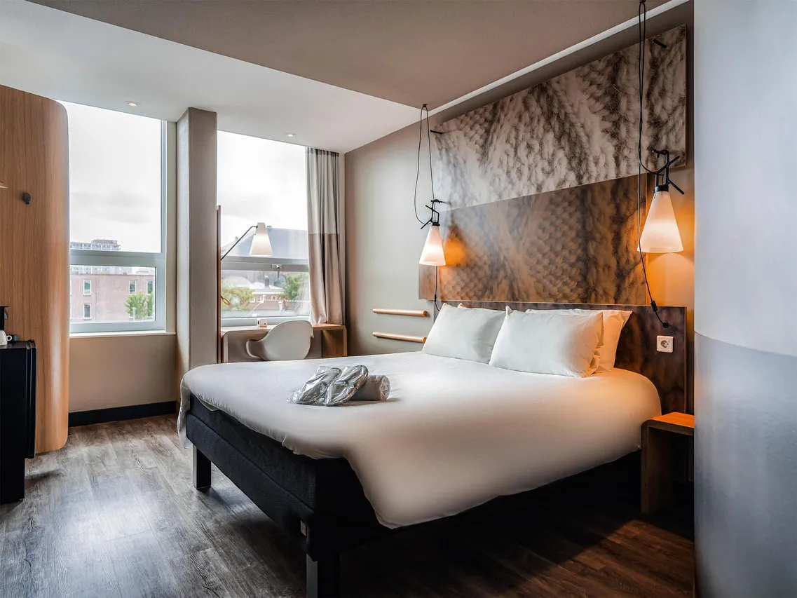 Ibis Den Haag City Centre — rooms and atmosphere
