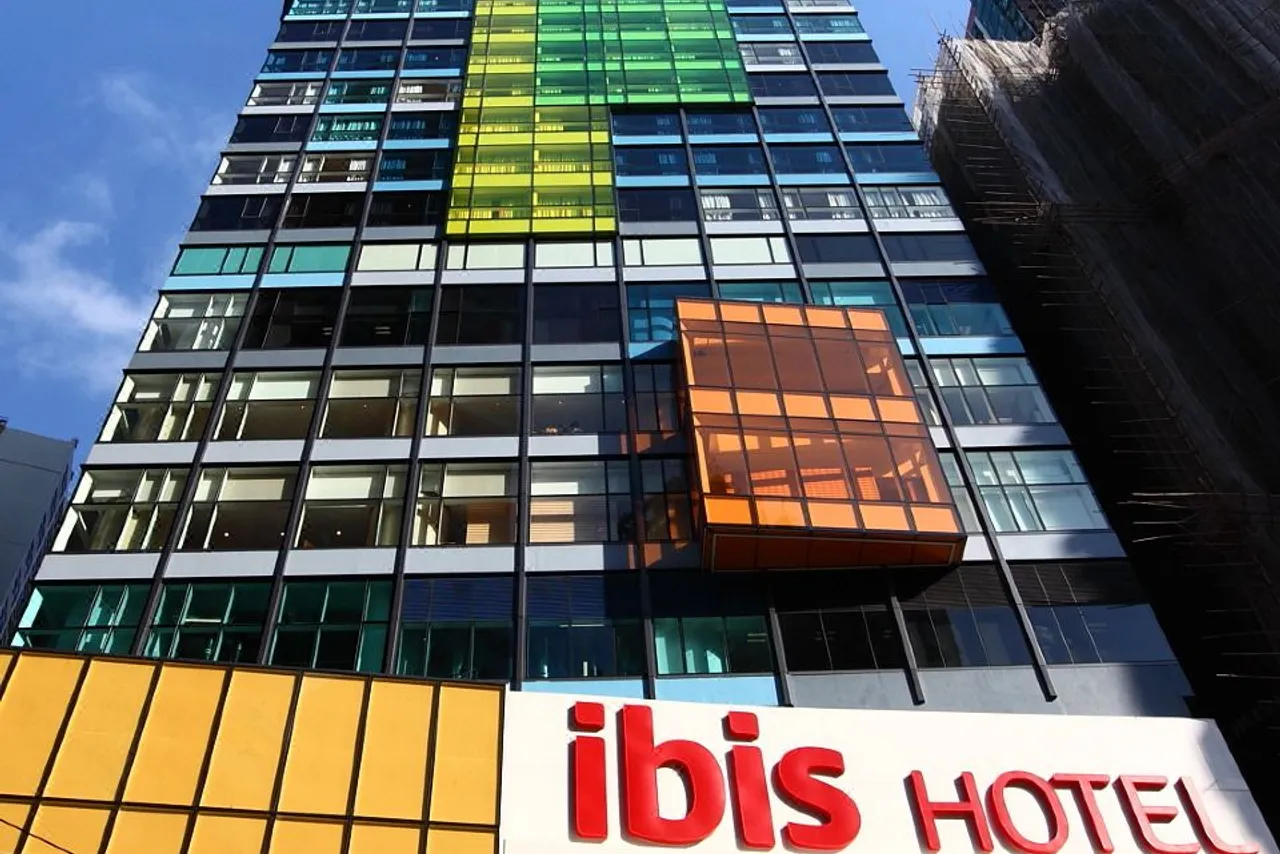 ibis Hong Kong Central and Sheung Wan Hotel — ภาพห้องพักและบรรยากาศ