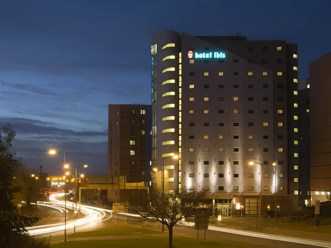 ibis Leeds Centre Marlborough Street — rooms and atmosphere