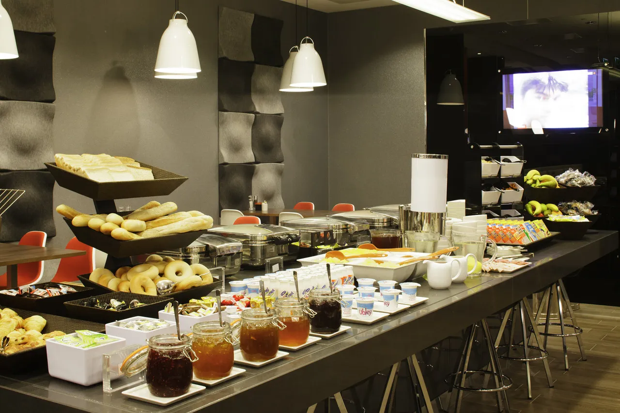 ibis London Blackfriars — rooms and atmosphere