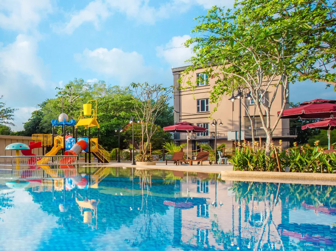 ibis Melaka — rooms and atmosphere