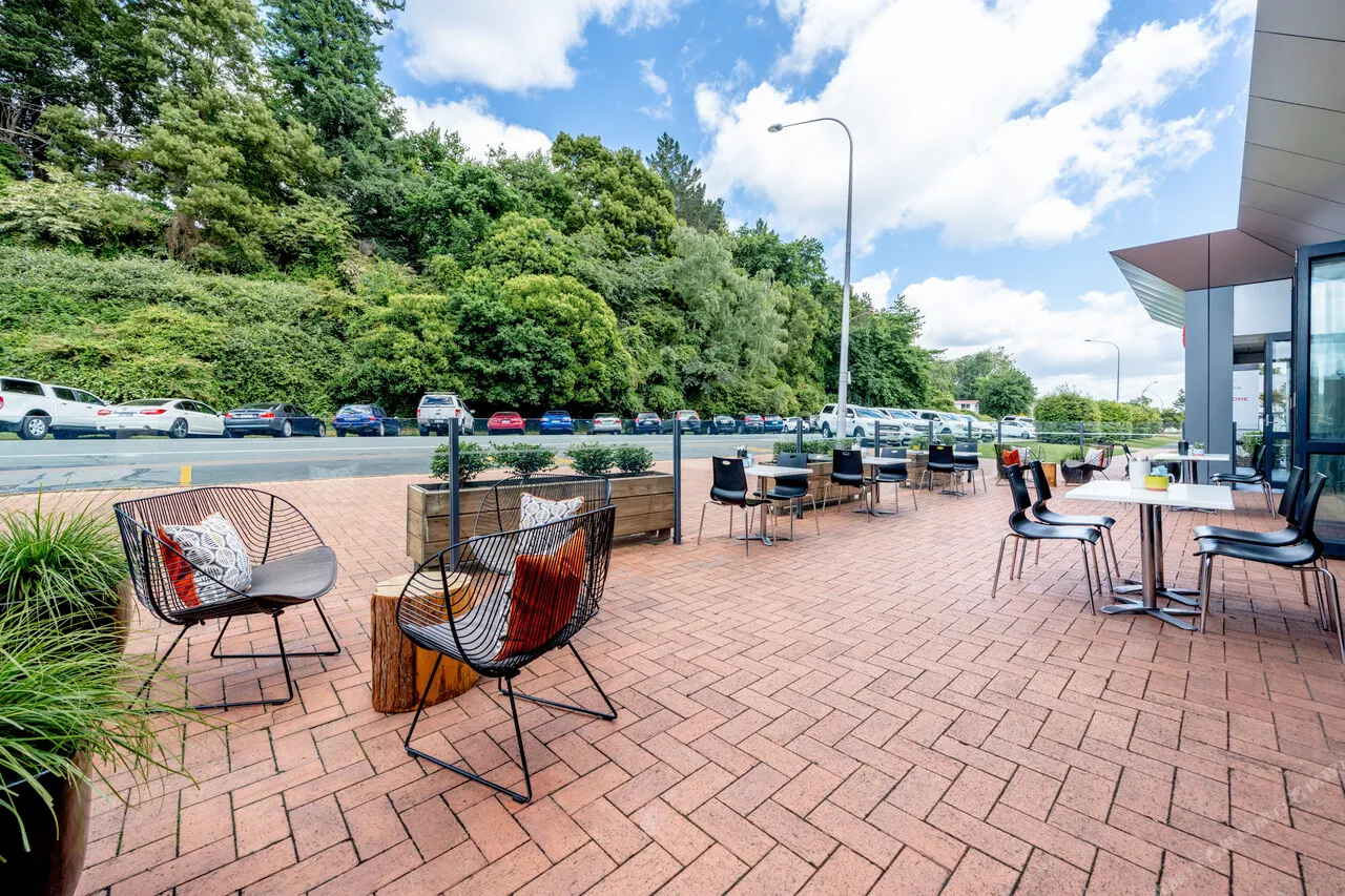 ibis Rotorua — rooms and atmosphere