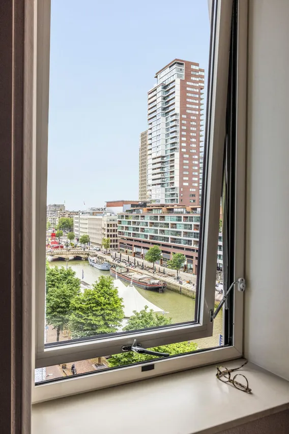 ibis Rotterdam City Centre — rooms and atmosphere