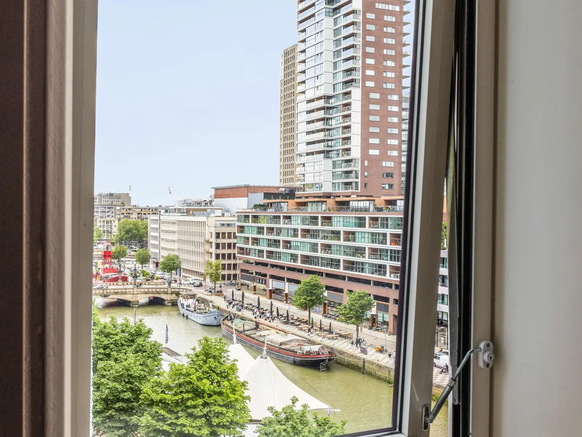 ibis Rotterdam City Centre — rooms and atmosphere