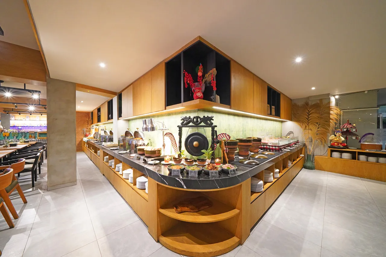 ibis Styles Bali Kuta — rooms and atmosphere