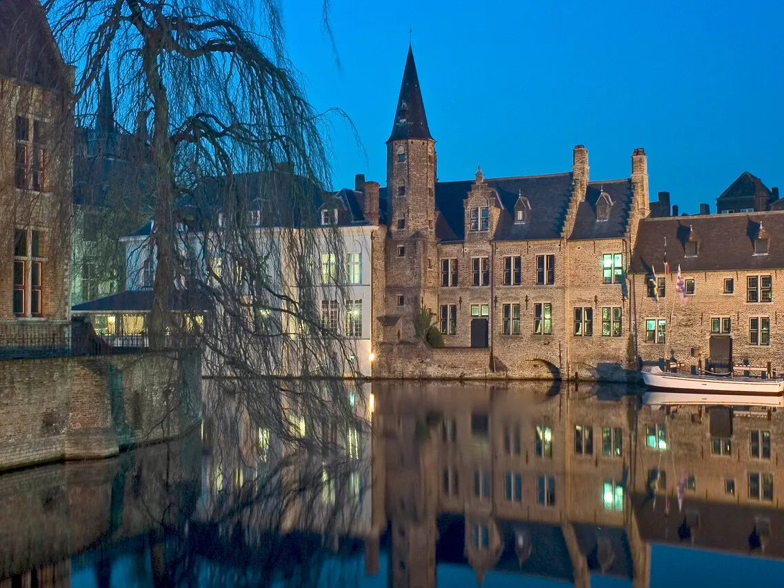 ibis Styles Brugge Centrum — rooms and atmosphere