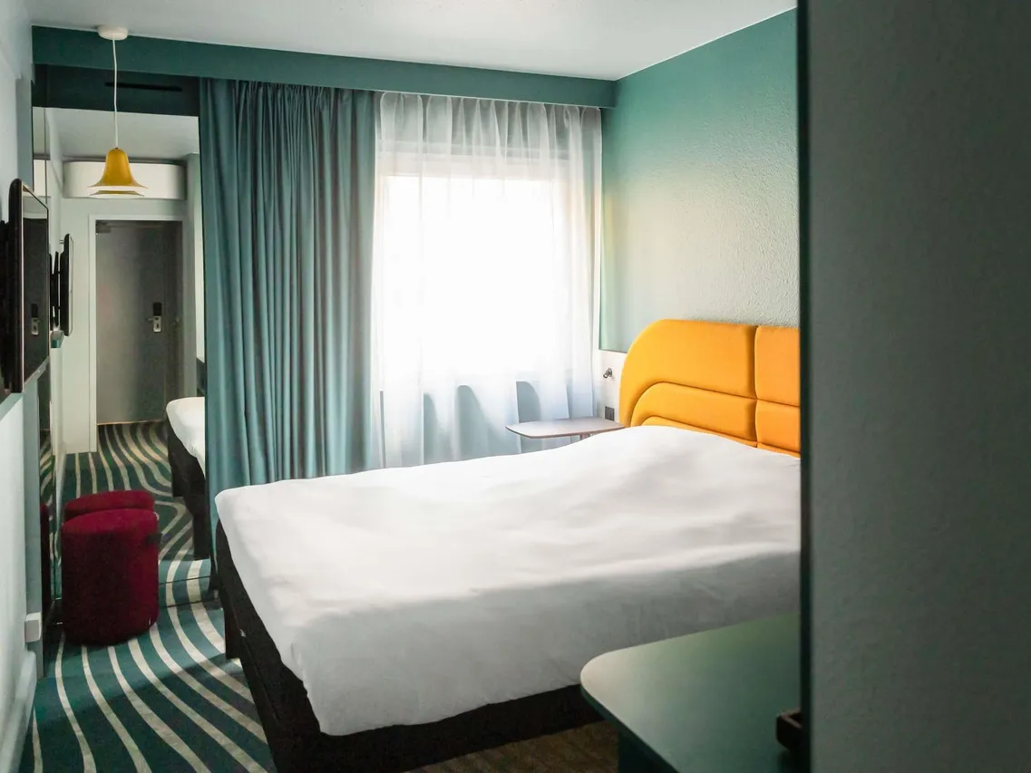 ibis Styles Brugge Centrum — rooms and atmosphere