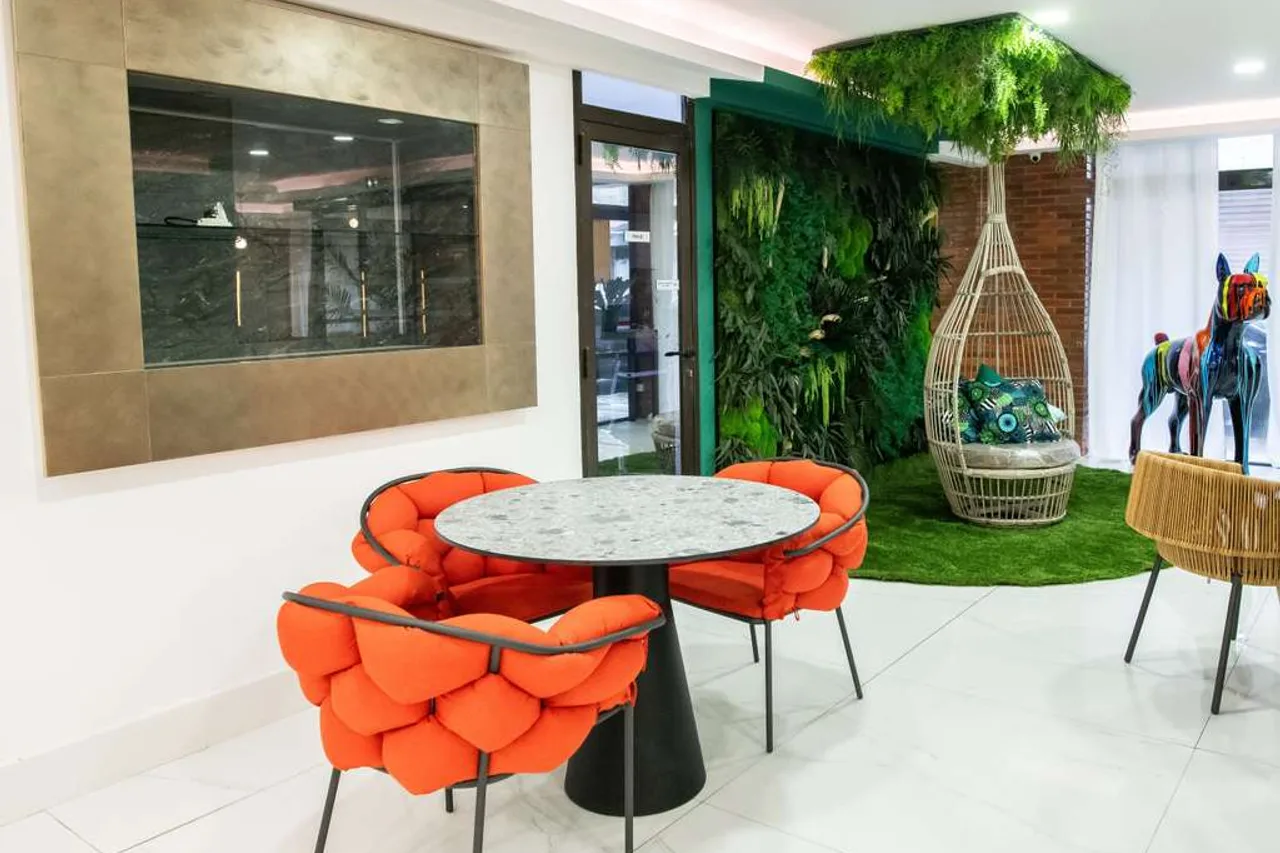 Ibis Styles Cayenne Centre Amazonia — rooms and atmosphere