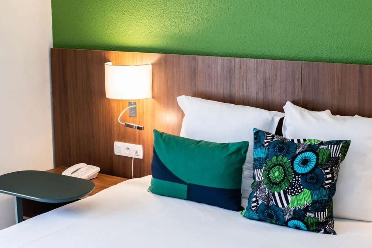 Ibis Styles Cayenne Centre Amazonia — rooms and atmosphere