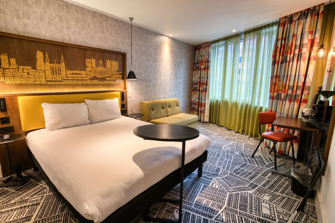 ibis Styles Leeds City Centre Arena — rooms and atmosphere