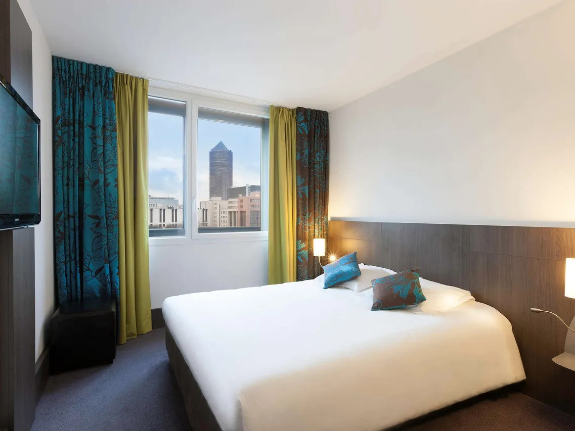 ibis Styles Lyon Centre – Gare Part Dieu — rooms and atmosphere