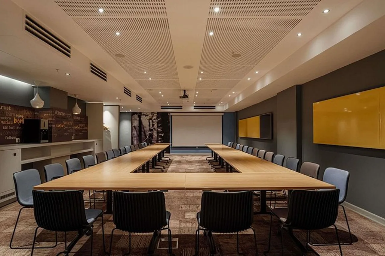 ibis Yerevan Center — ภาพห้องพักและบรรยากาศ