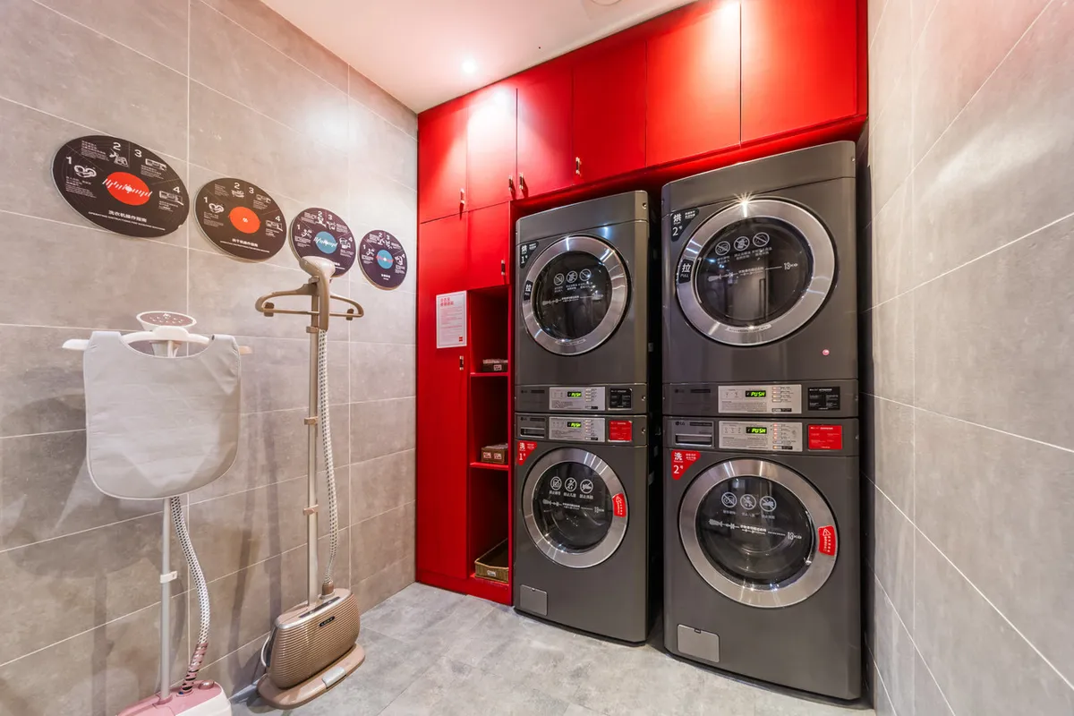 Ibis Hotel Guangzhou Yuexiu Park Metro Station — rooms and atmosphere