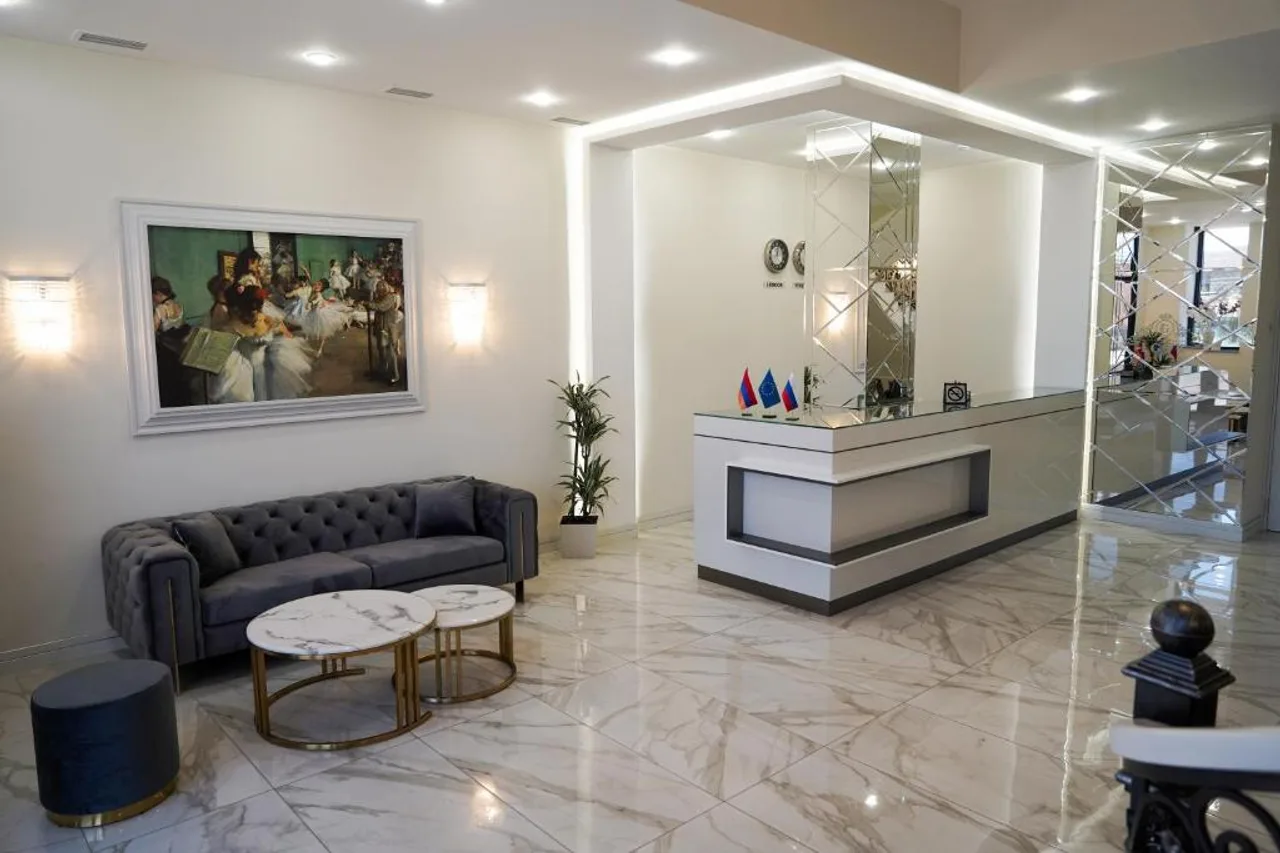 Igit Plaza Hotel — ภาพห้องพักและบรรยากาศ