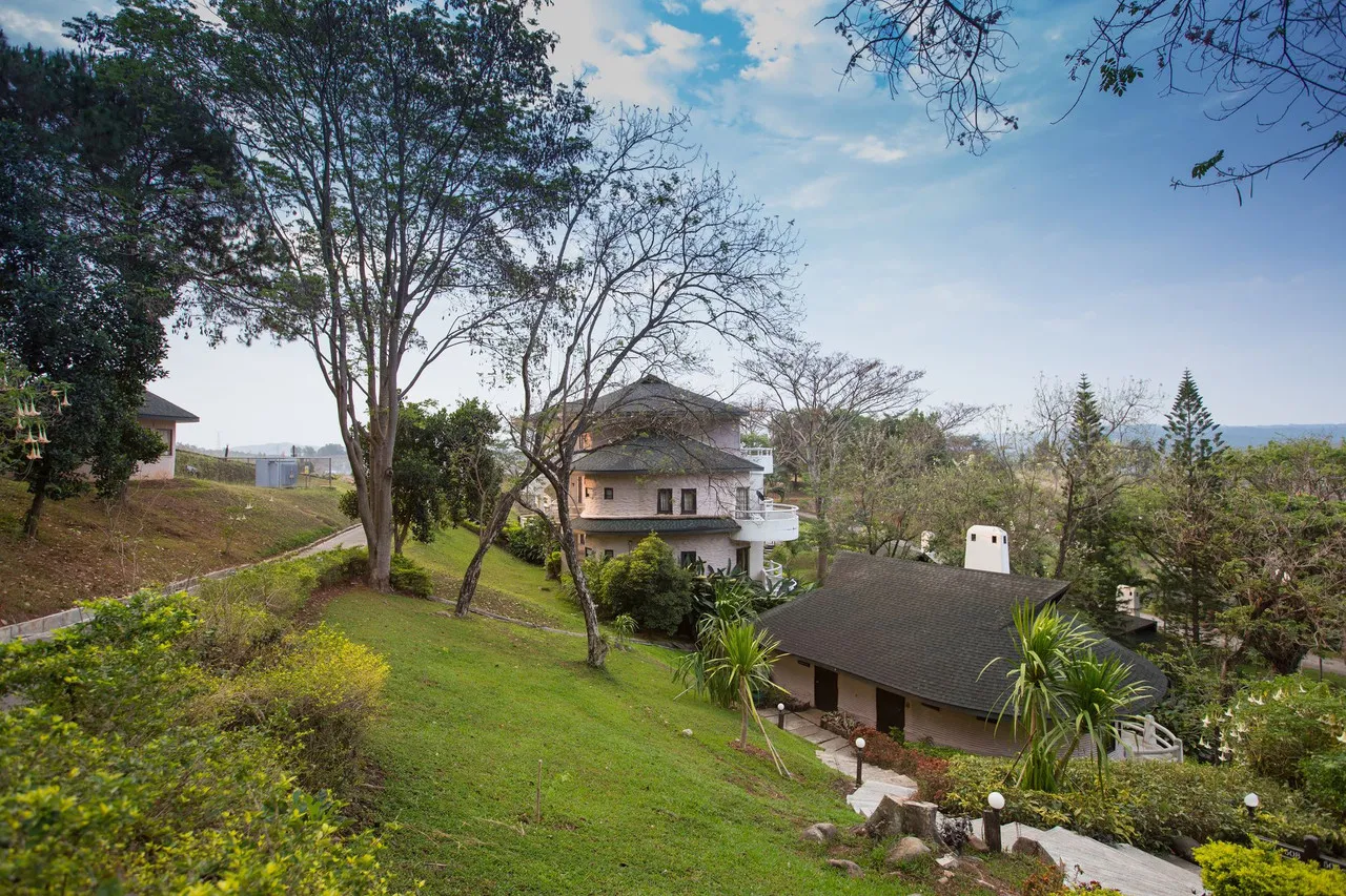 Imperial Phukaew Hill Resort — rooms and atmosphere