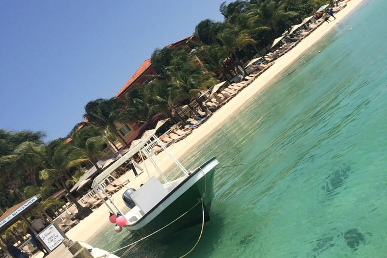 Infinity Bay Spa & Beach Resort — ภาพห้องพักและบรรยากาศ
