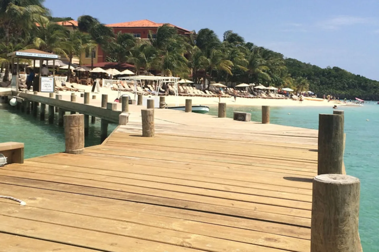 Infinity Bay Spa & Beach Resort — ภาพห้องพักและบรรยากาศ