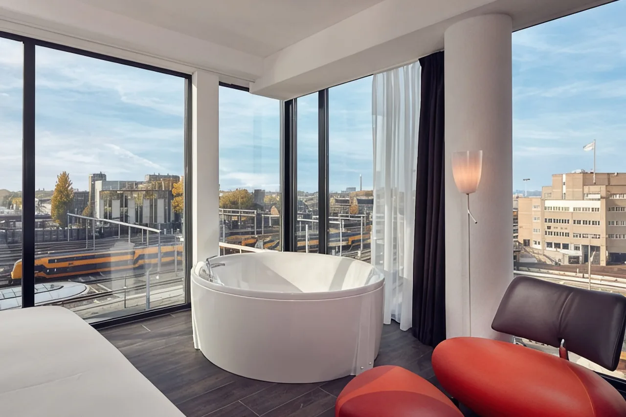 Inntel Hotels Utrecht Centre — ภาพห้องพักและบรรยากาศ
