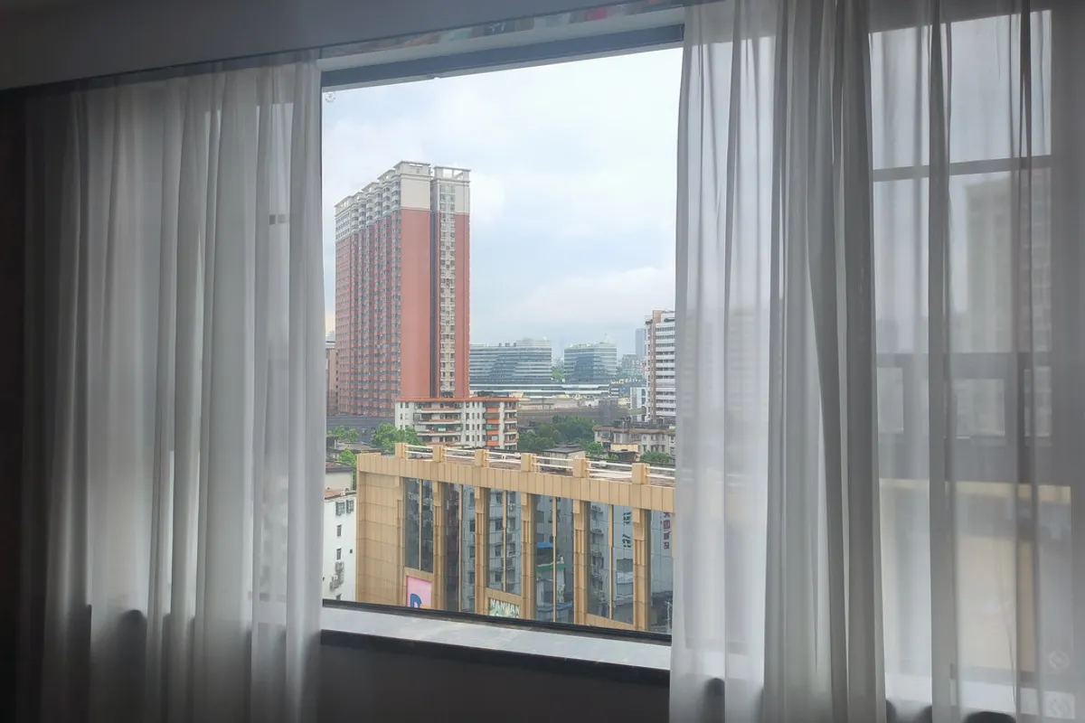 Insail Hotels Railway Station Guangzhou — rooms and atmosphere