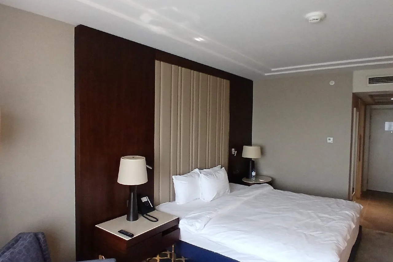 International Hotel Tashkent — ภาพห้องพักและบรรยากาศ