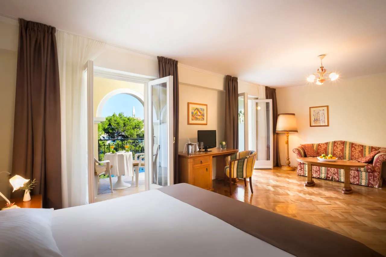 Maistra Select Island Hotel Katarina — ภาพห้องพักและบรรยากาศ