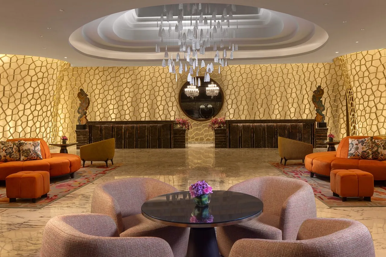 ITC Ratnadipa, a Luxury Collection Hotel, Colombo — rooms and atmosphere