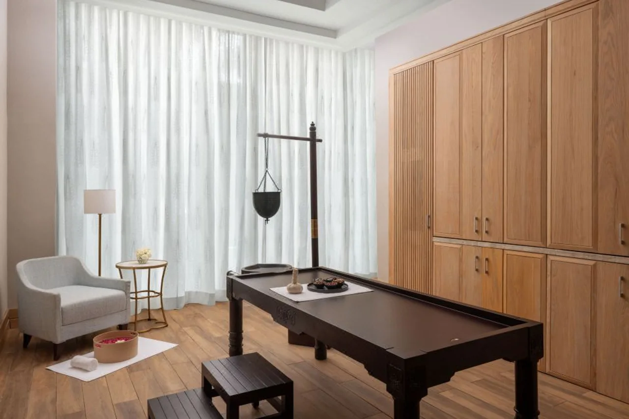 ITC Ratnadipa, a Luxury Collection Hotel, Colombo — rooms and atmosphere