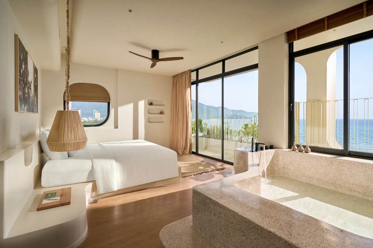 Jazz Hotel — rooms and atmosphere