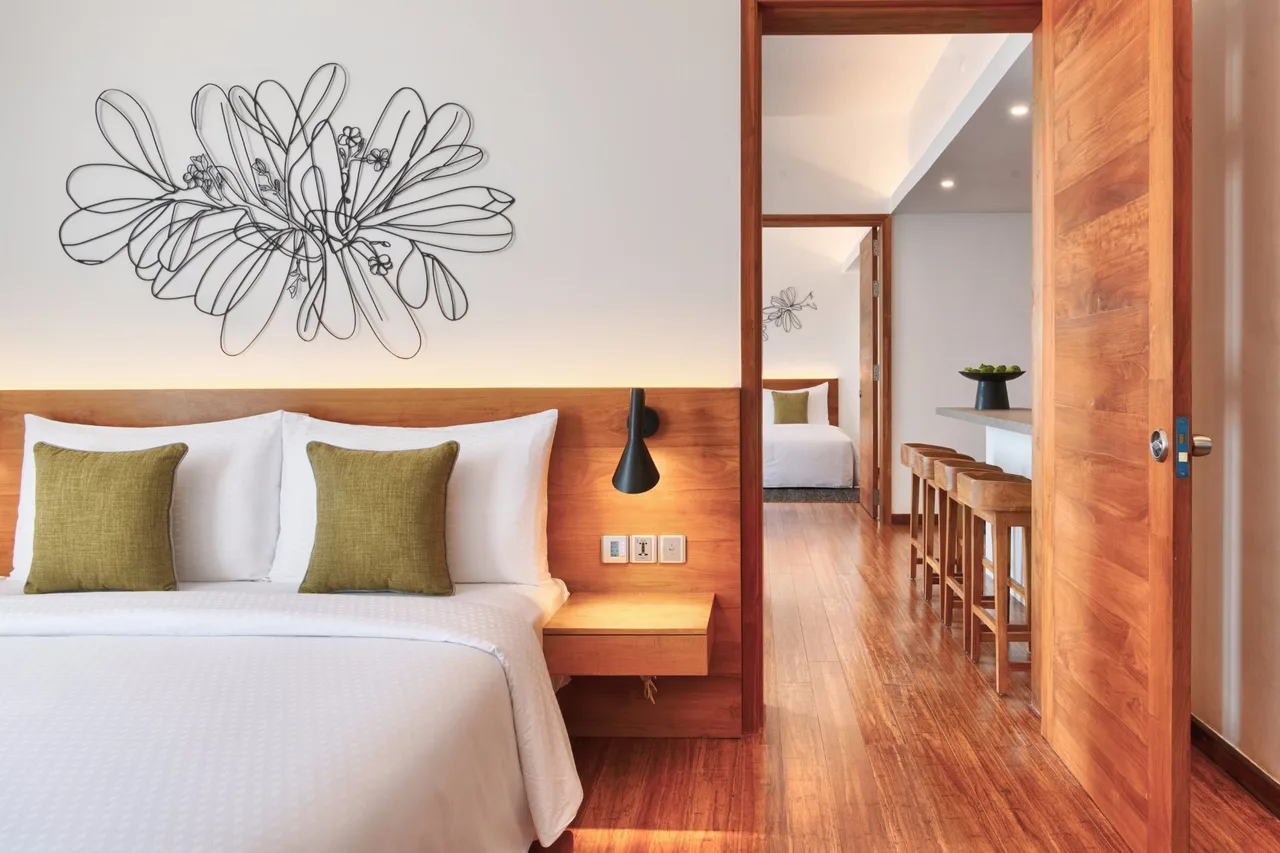 Jetwing Colombo Seven — rooms and atmosphere