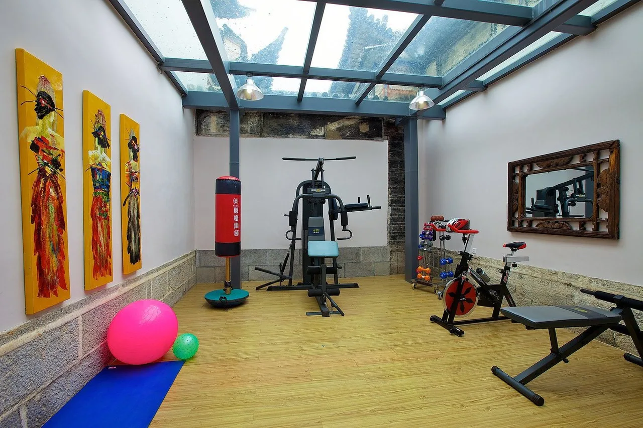 Jim's Tibetan Guesthouse Dali — rooms and atmosphere