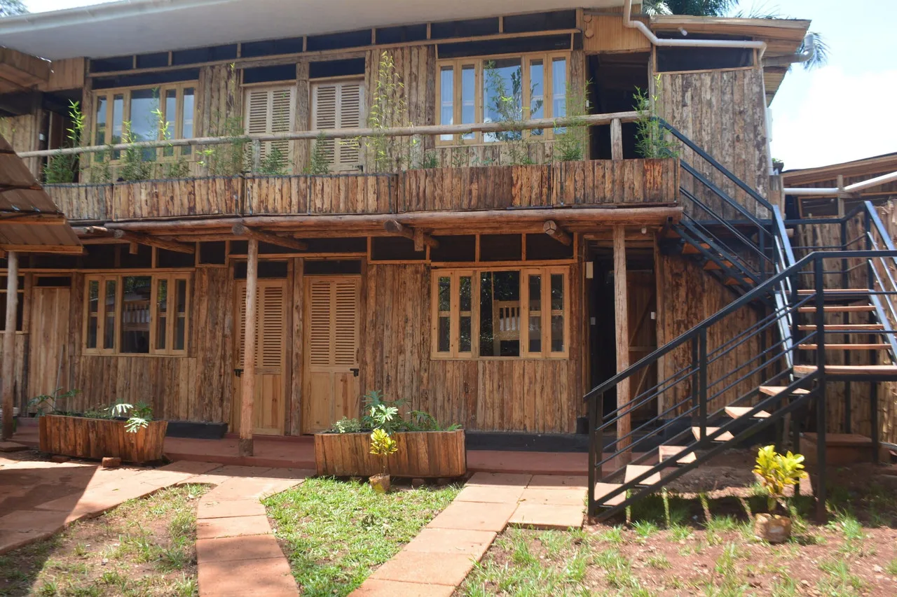 Jinja Backpackers — ภาพห้องพักและบรรยากาศ