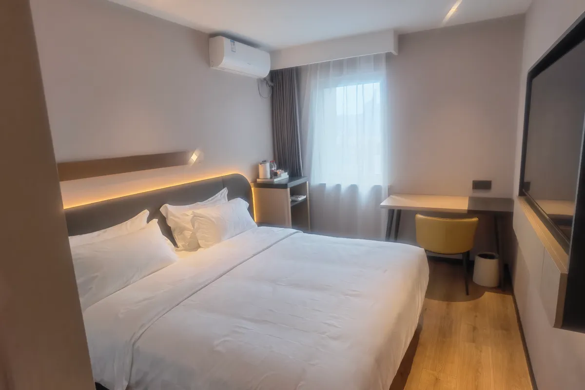 Jinjiang Inn Tianjin Railway Station (Jinwan Square) — rooms and atmosphere