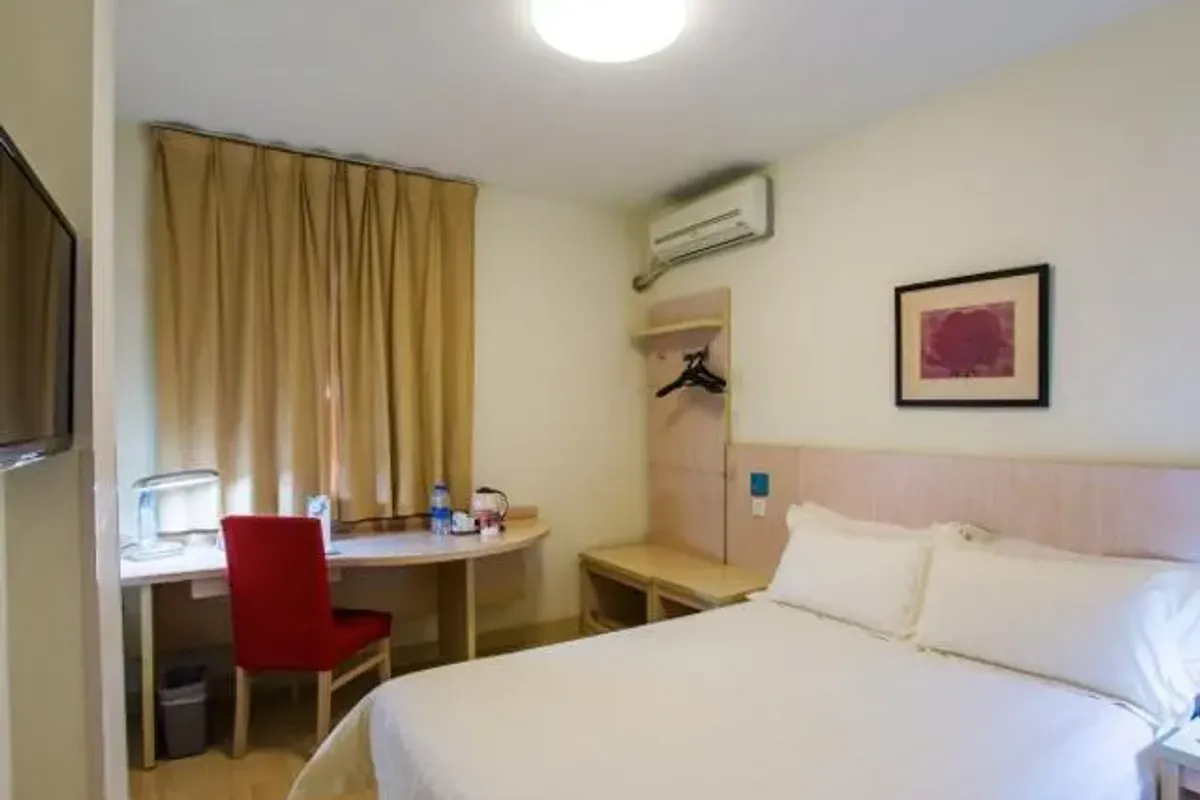 Jinjiang Inn Tianjin Railway Station (Jinwan Square) — rooms and atmosphere
