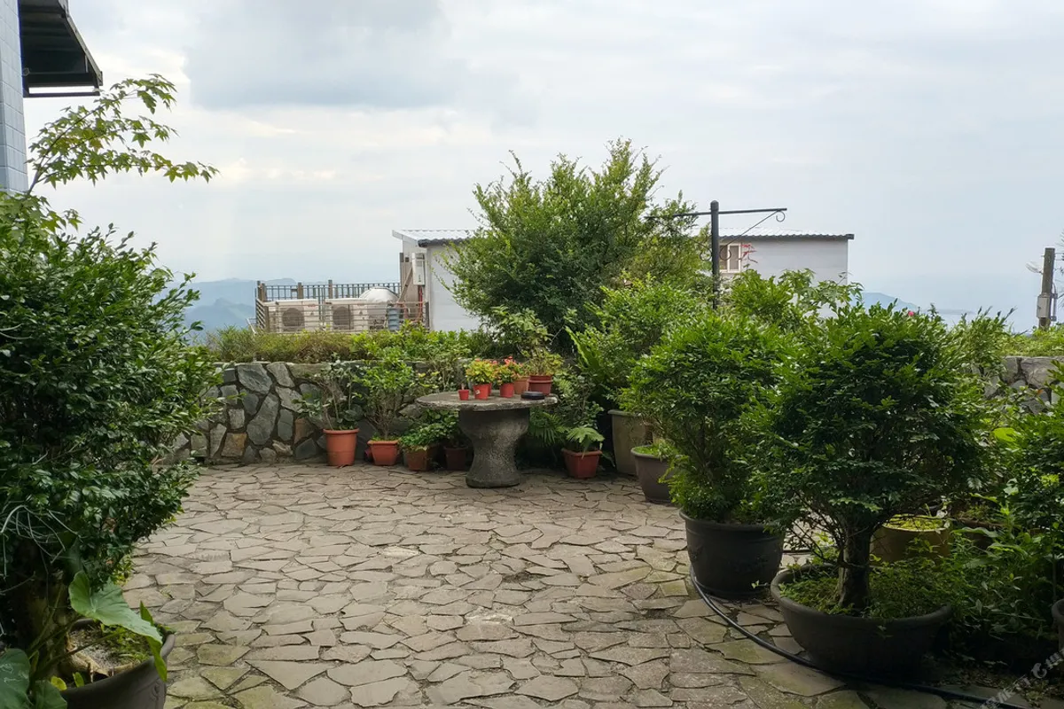 Jiufen Happyland B&B — ภาพห้องพักและบรรยากาศ