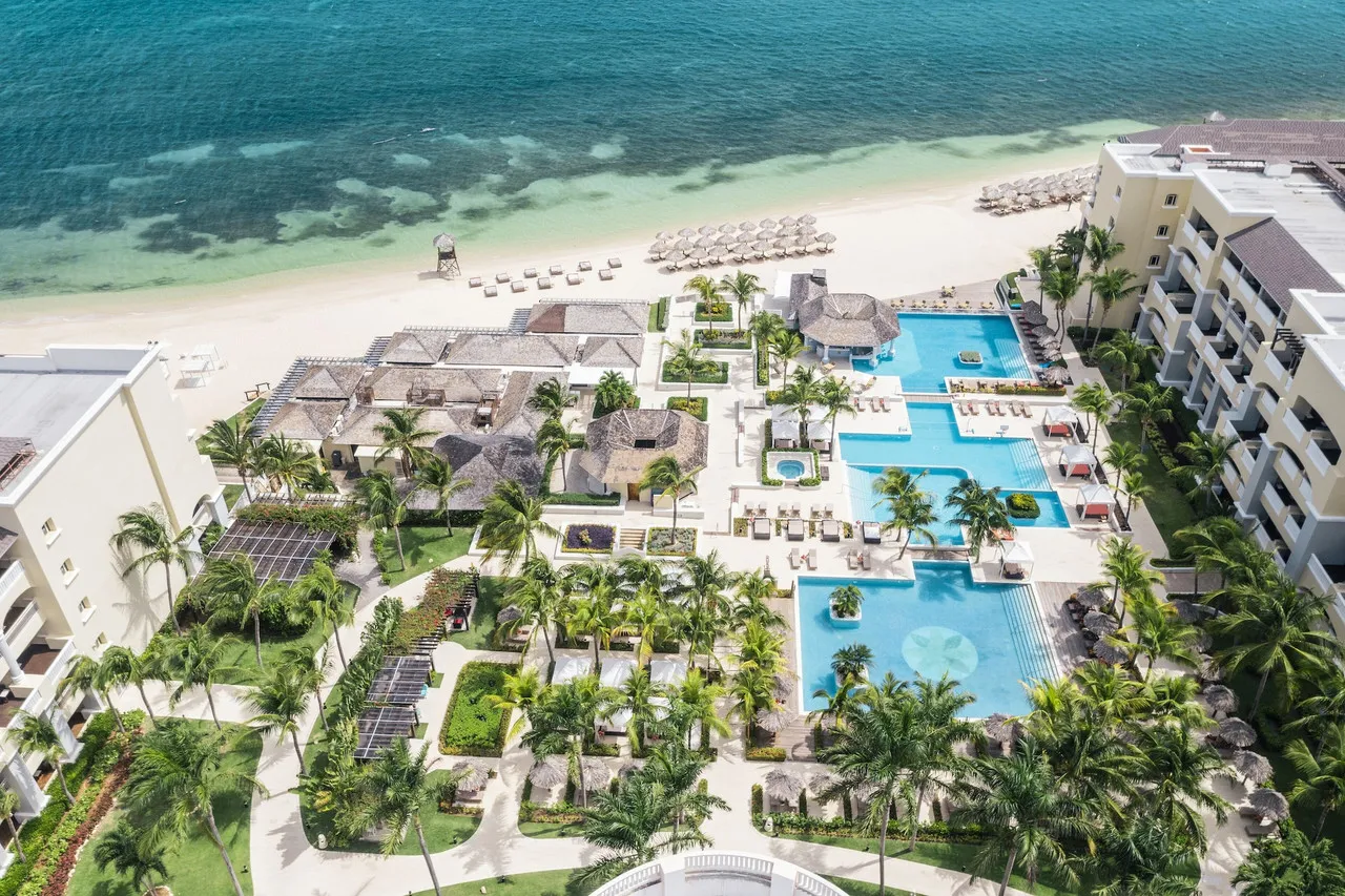 JOIA Rose Hall by Iberostar — ภาพห้องพักและบรรยากาศ
