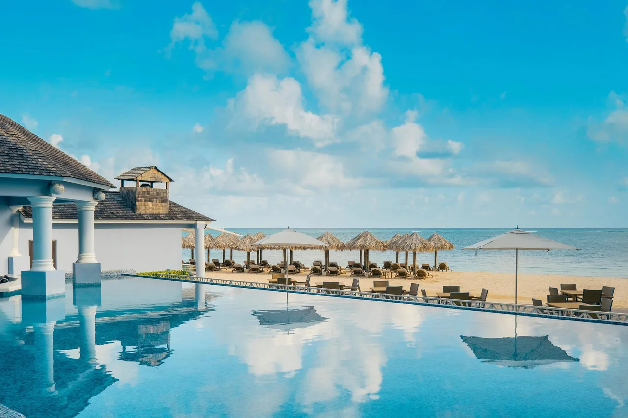 JOIA Rose Hall by Iberostar — ภาพห้องพักและบรรยากาศ