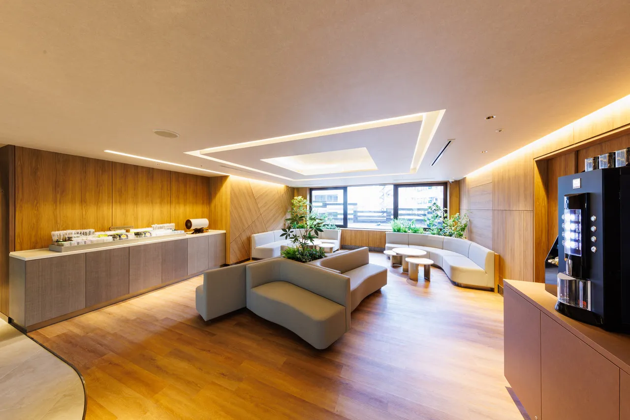 JR-East Hotel Mets Shibuya — rooms and atmosphere