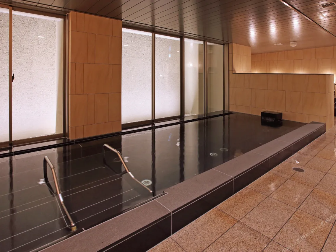 JR Inn Sapporo-eki Minami-guchi — rooms and atmosphere