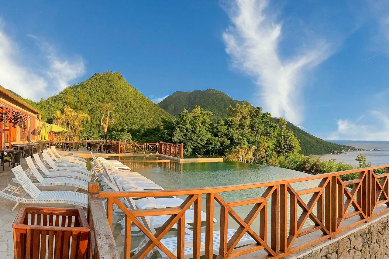 Jungle Bay Dominica — โรงแรมในโรโซ