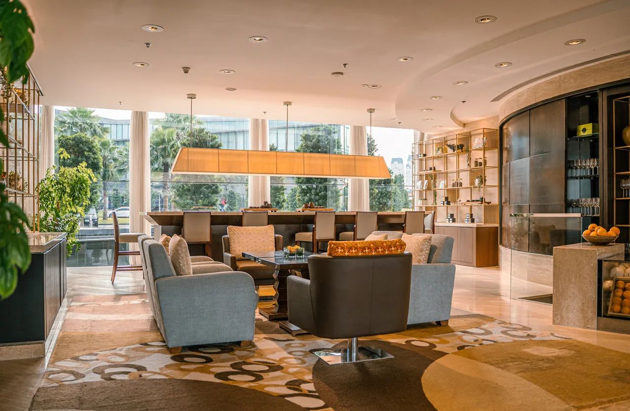 JW Marriott Hotel Hanoi — rooms and atmosphere